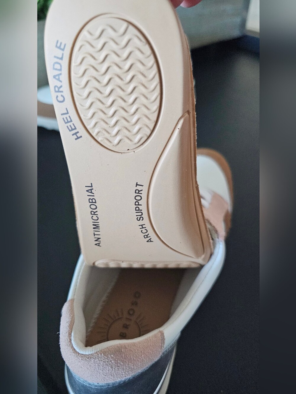 Brioso Women's White Tan Casual Retro Sneakers Shoes w/Silver Women's Sz 7.5 - Picture 7 of 11